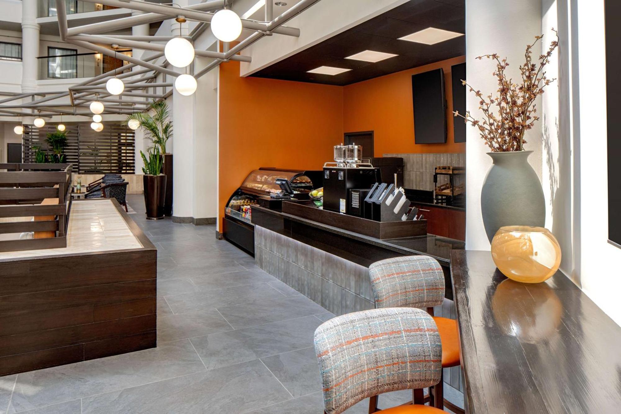 Doubletree Suites By Hilton Солт Лейк Сити Екстериор снимка